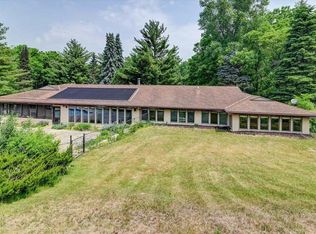 5438 Marie Rd, Oregon, WI 53575