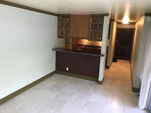 3rd image of 3731 Kanaina Ave