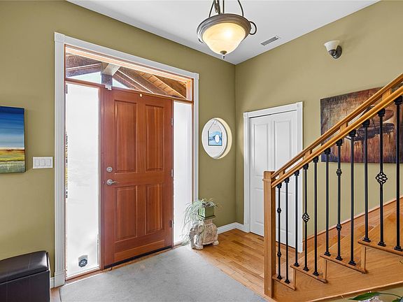 2nd image of 3737 Belaire Dr