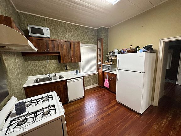 5th image of 509 Washington Ave #B