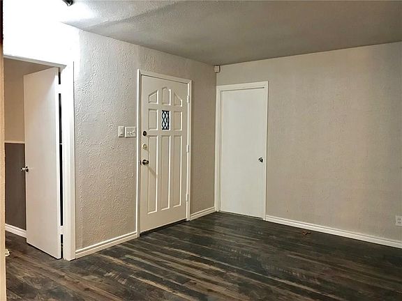 4th image of 1217 Darlene Ln