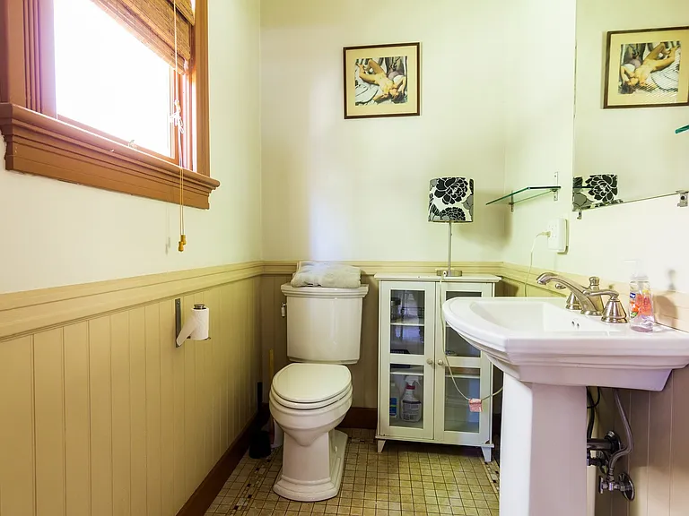 2322 NW Kearney St — Photo 13