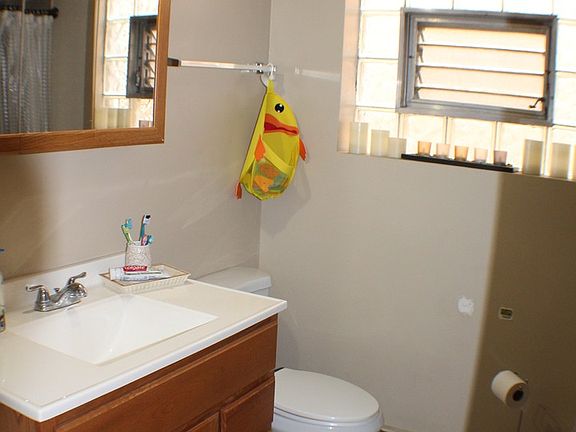 4th image of 6041 S Keating Ave