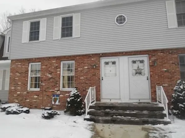 283 Fuller Rd APT T, Chicopee, MA 01020