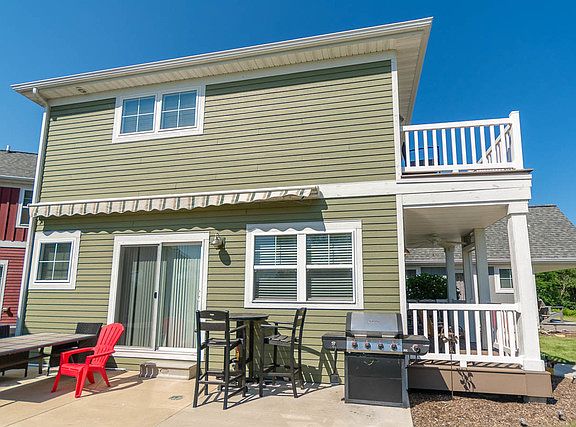2nd image of 179 Leeward Way Unit 25