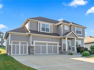 8809 NE 100th St, Kansas City, MO 64157