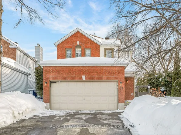 77 Armagh Way, Ottawa, ON K2J 4C1
