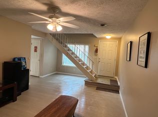 528 Eastbrooke Ln, Rochester, NY 14618