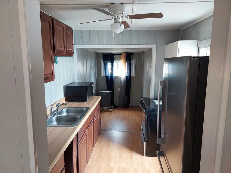 3217 Main St — Photo 6