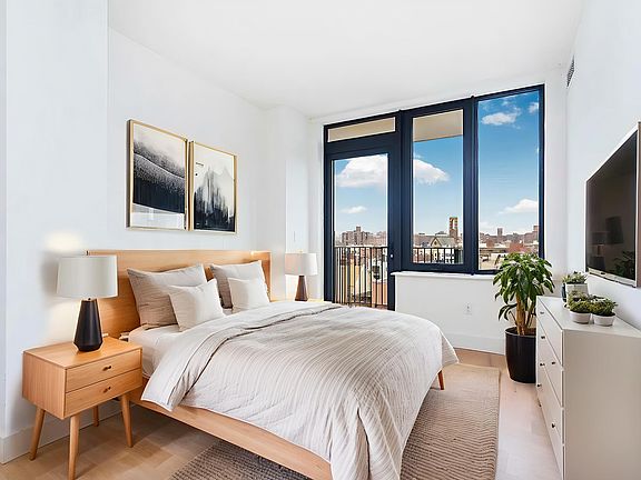 3rd image of 69 E 125th St APT 10A