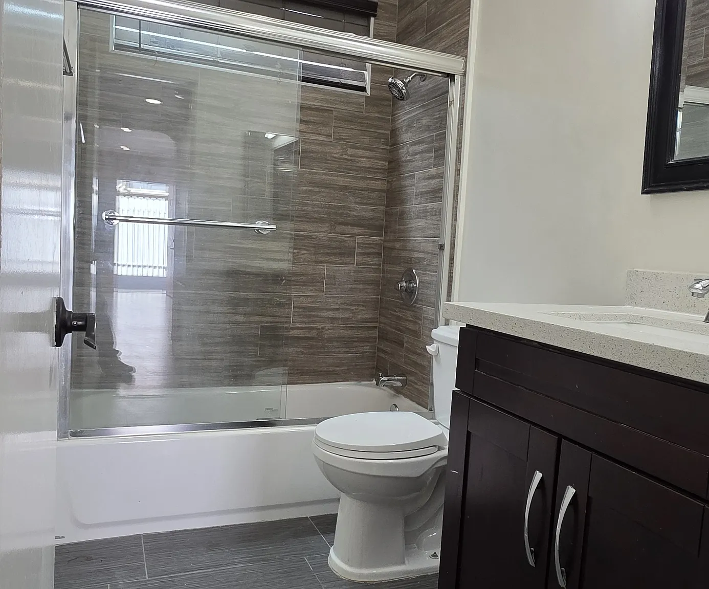 5831 Carlton Way - 2 — Photo 2