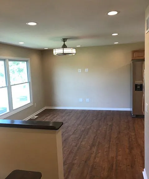 230 Grant Dr — Photo 6