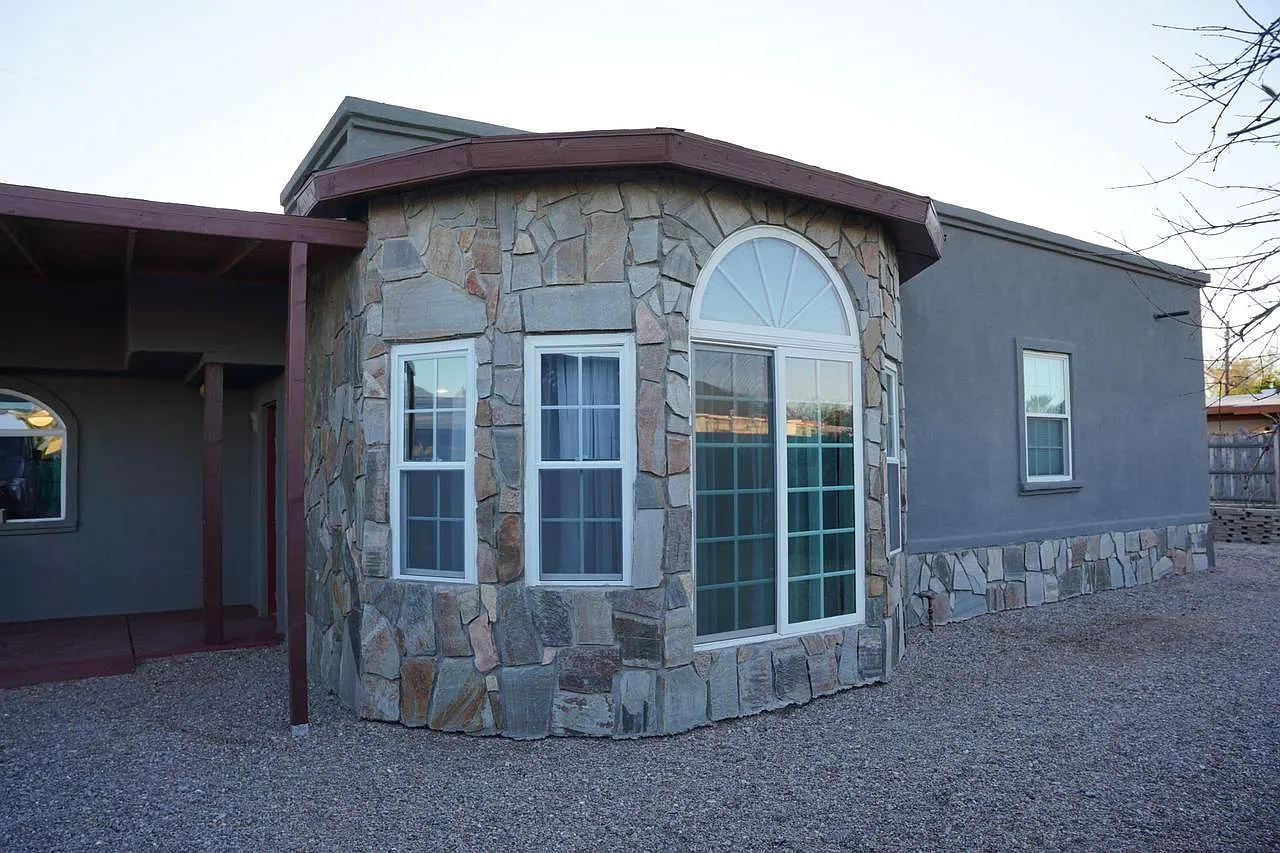 3 bed, 1500 sqft, $1,995 — Photo 2