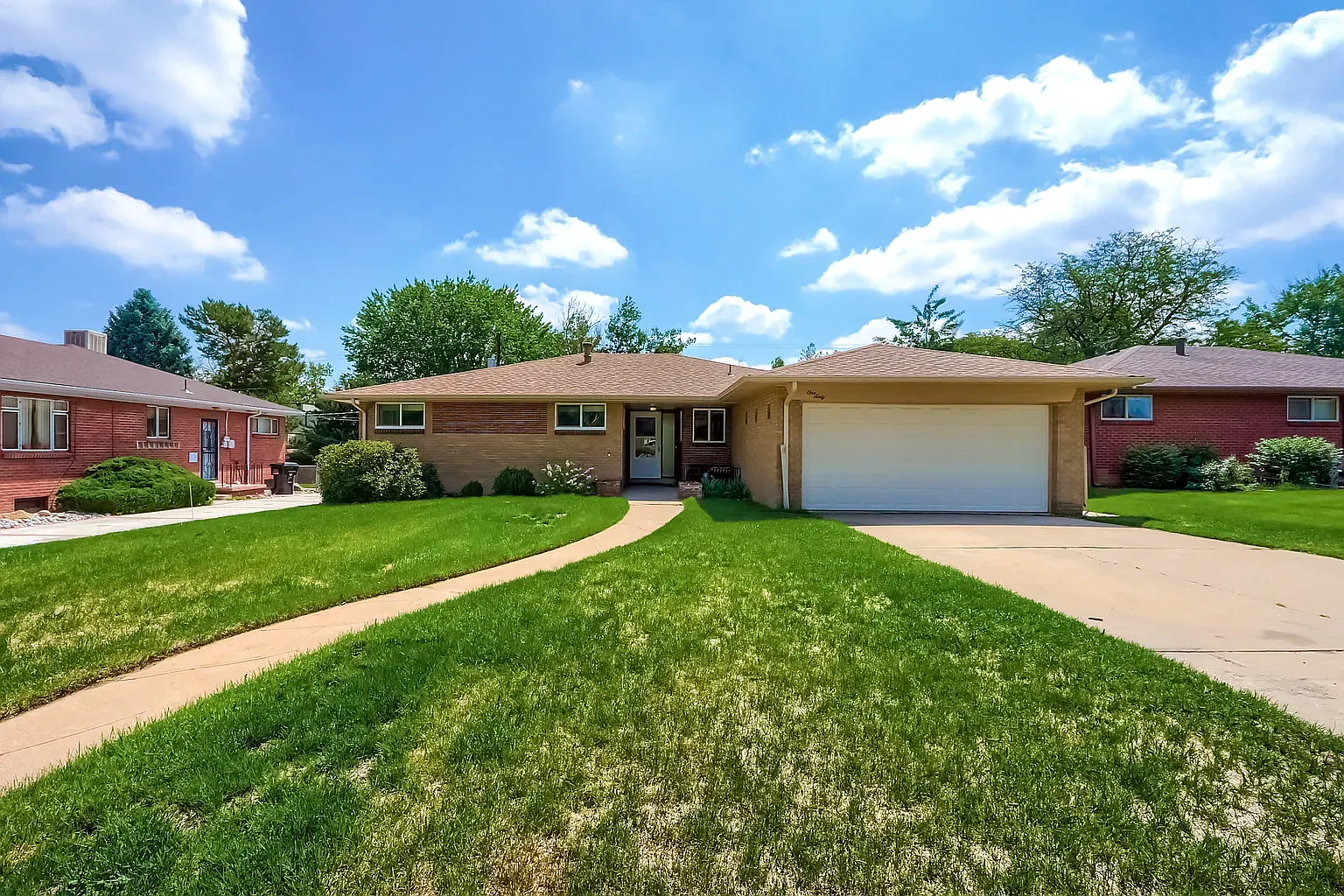 4 bed, 2447 sqft, $3,850 — Photo 2