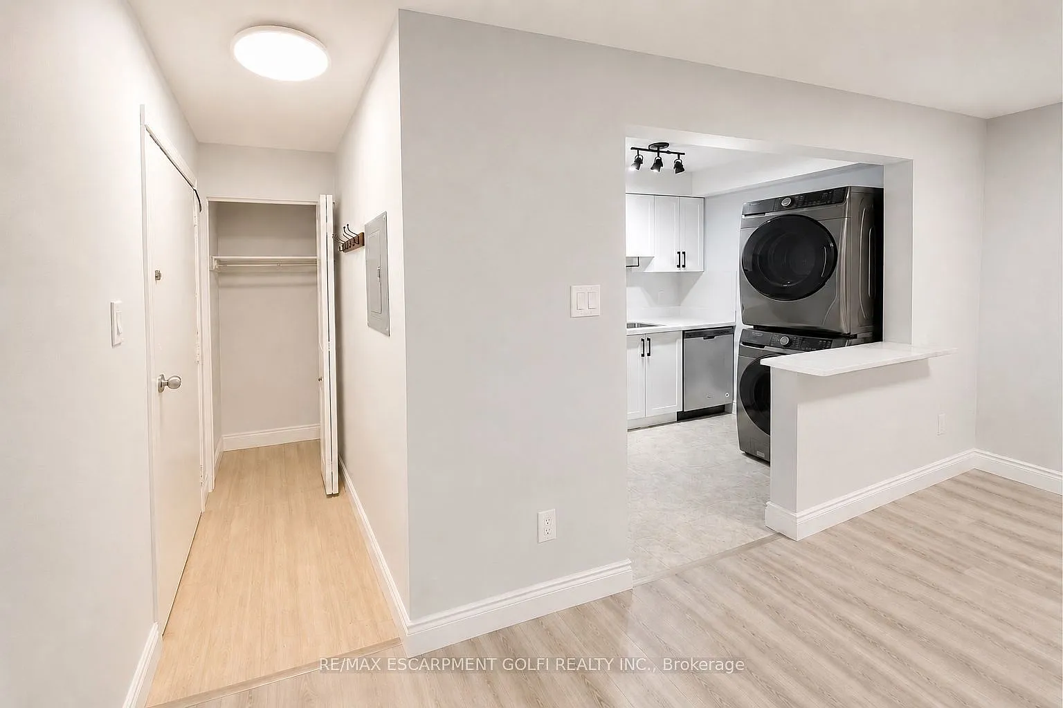 1 bed, $2,000 — Photo 2