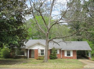 312 E Bankhead St, Fulton, MS 38843