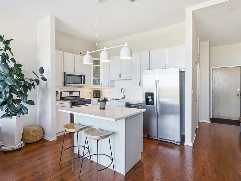 1350 W Fullerton Ave #511 — Photo 7