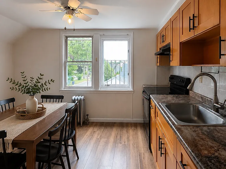 901 Clark St #2 — Photo 10