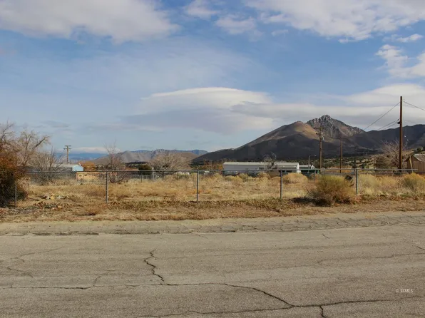 8420 Deerbrush Ave, Lake Isabella, CA 93240
