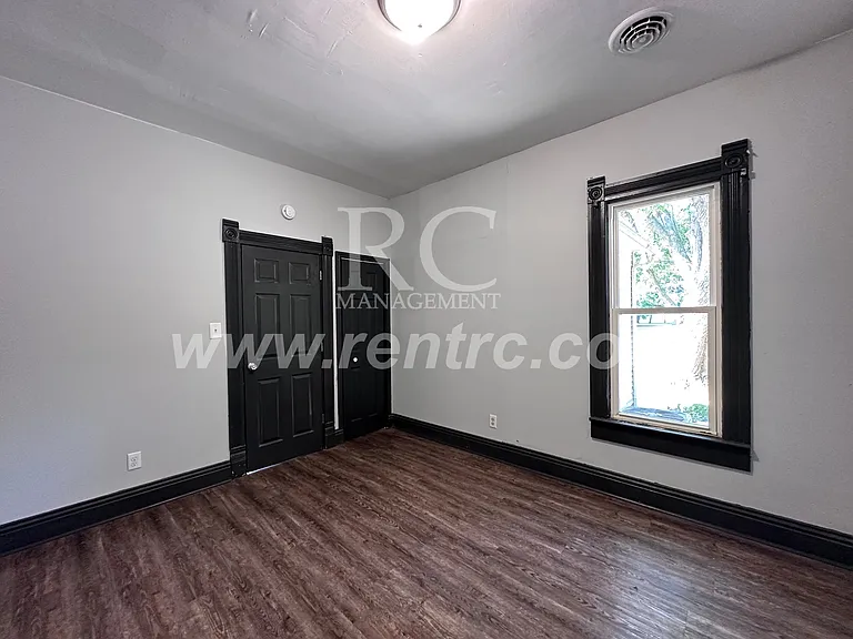 8 E South St #E — Photo 13