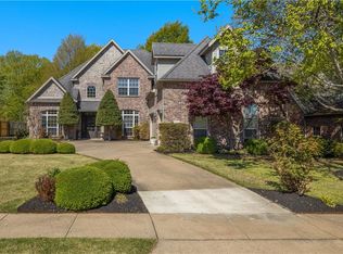 2539 N Kittery Ln, Fayetteville, AR 72703