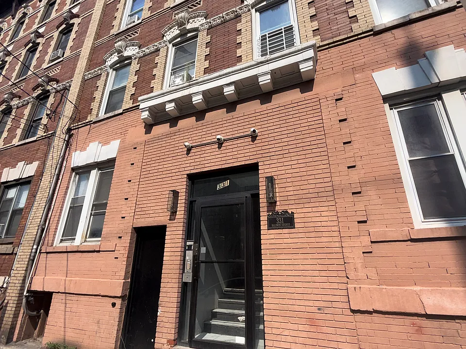 331 Baldwin Ave #3B