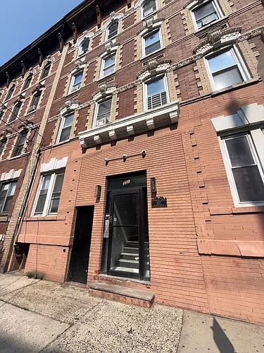 331 Baldwin Ave #3B Photo 1