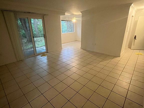 4th image of 1531 Colonial Dr APT T1