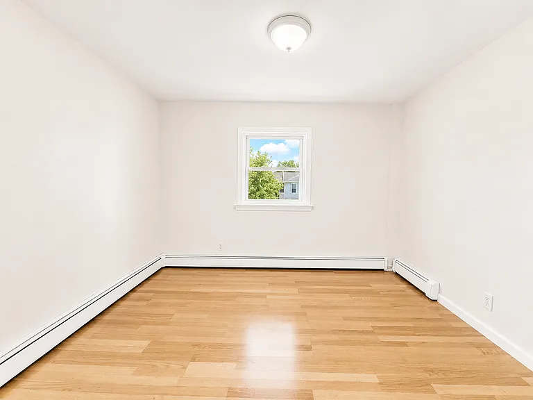 18 Van Rensselaer St #2 — Photo 12