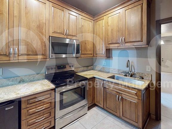 5th image of 2324 E 6th St #B