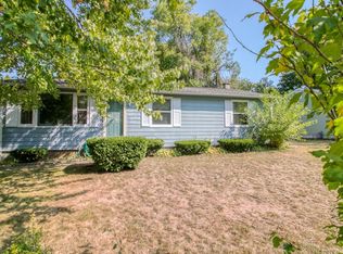 61 Ramblewood Dr, Springfield, MA 01118