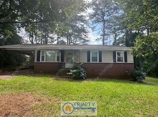 51 Thornton Ln, Spartanburg, SC 29301