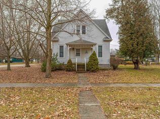 421 Cobleigh St, Emden, IL 62635