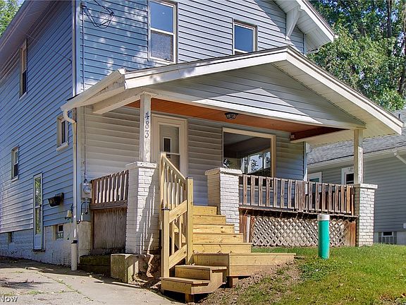 4th image of 483 Sullivan Ave