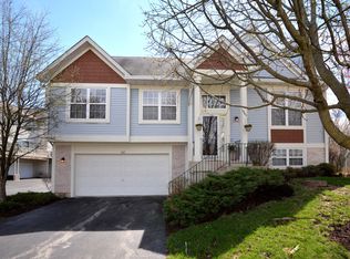 1665 Orchard Ct, West Chicago, IL