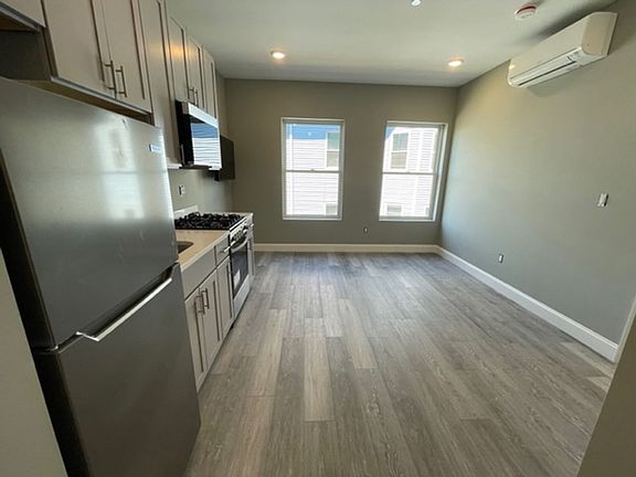 5th image of 57 Shirley Ave #205