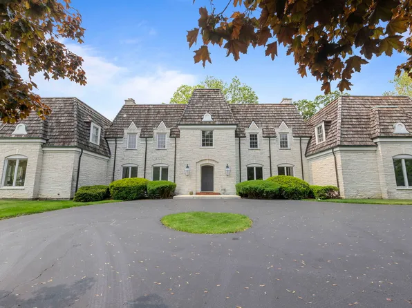 1800 Durham Dr, Inverness, IL 60067