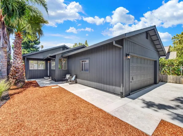 7 Bremen Court, Napa, CA 94558