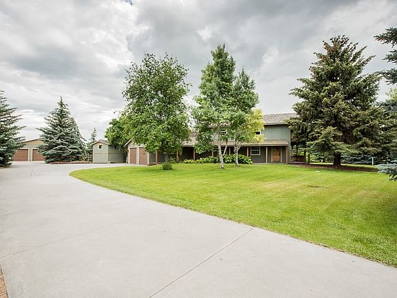 3rd image of 855 W Riverview Dr