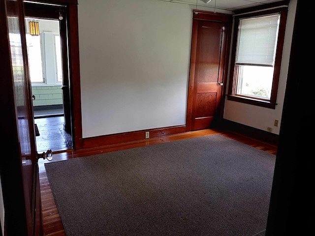 1st image of 467 Farmington Ave #2