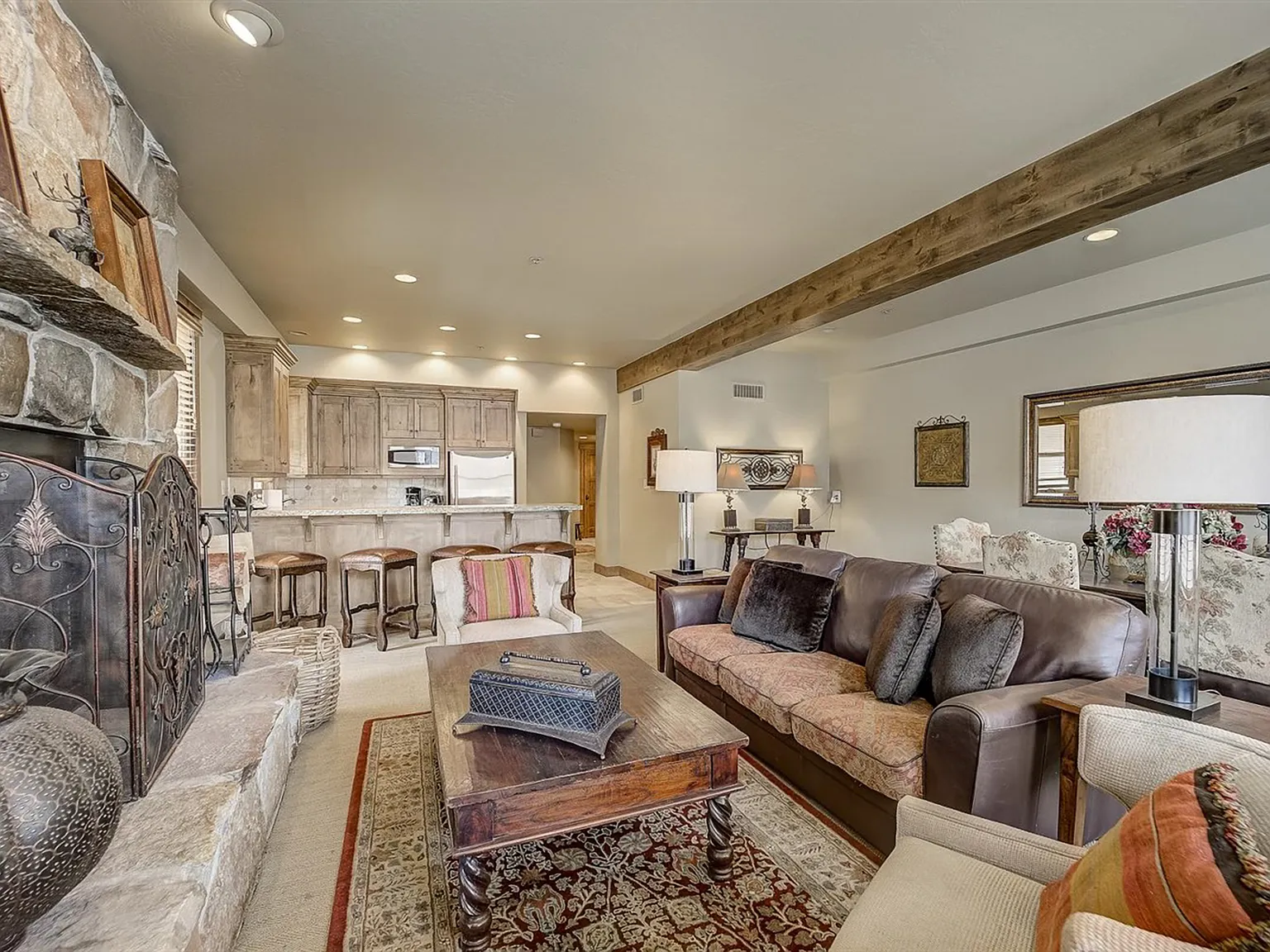 2 bed, 1597 sqft, $5,500 — Photo 3