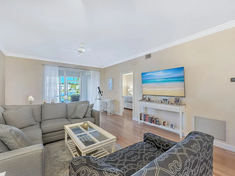 818 Tanbark Dr #103 — Photo 9