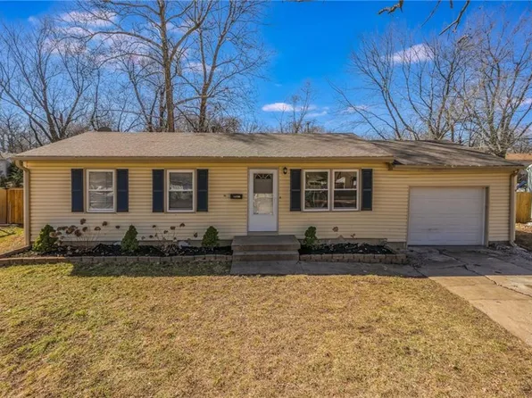 13708 11th St, Grandview, MO 64030