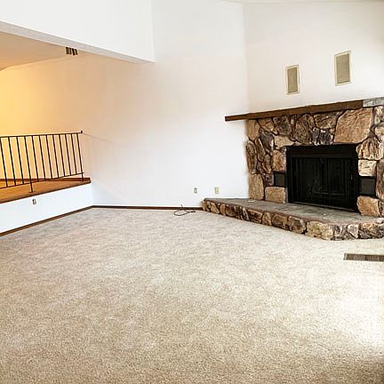 3rd image of 275 Cervantes Cir
