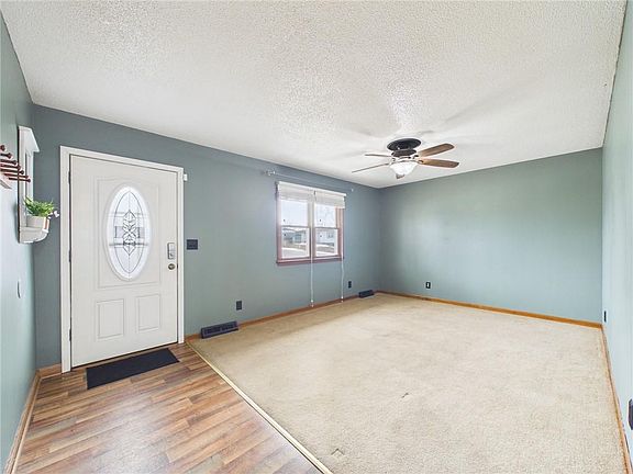 2nd image of 611 Short St