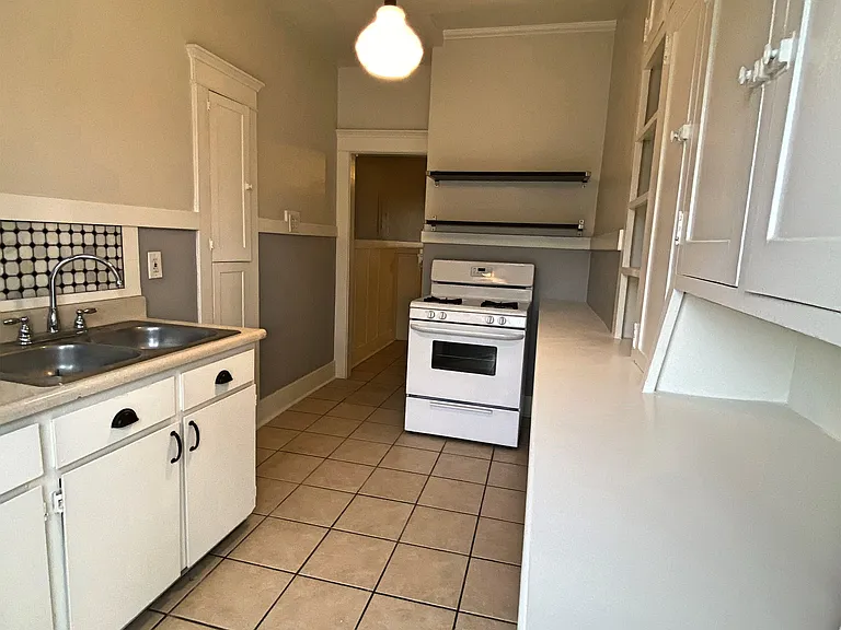 242 Gaviota Ave — Photo 3