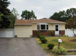 84 Arpage Dr E, Shirley, NY 11967