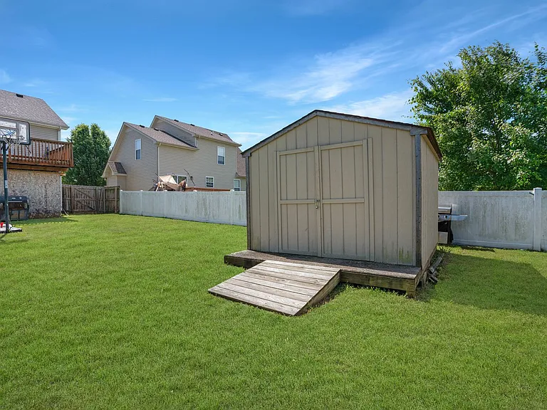 1213 Chinook Cir — Photo 25