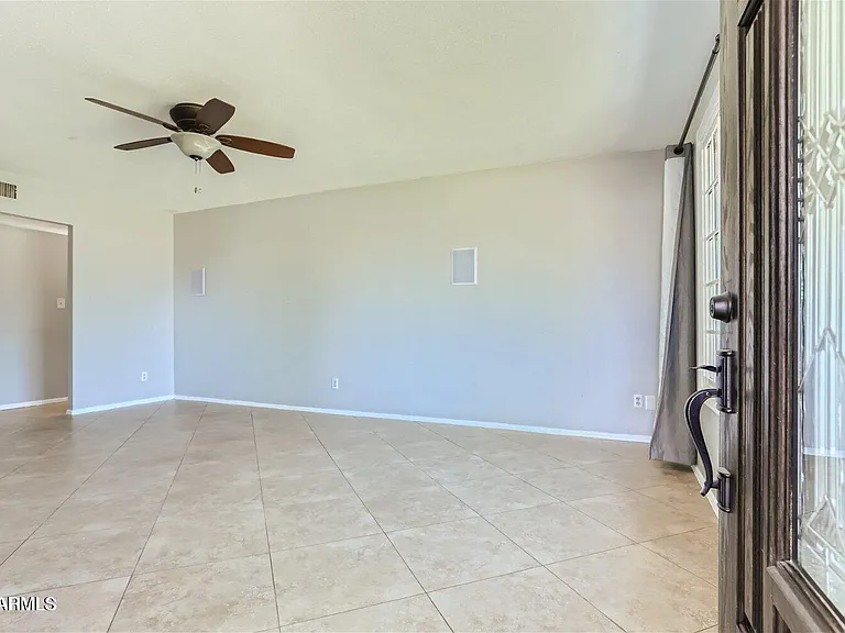 1991 E Carson Dr — Photo 8