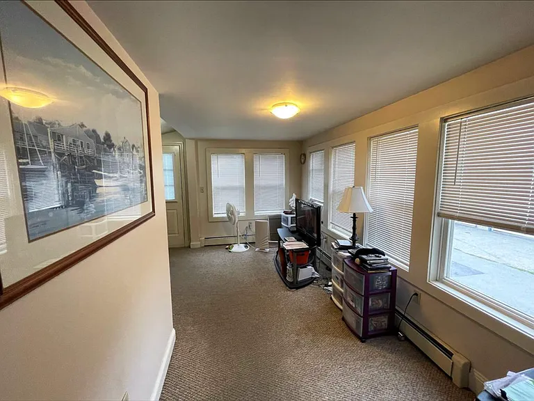 150 Bridge St #10 — Photo 2
